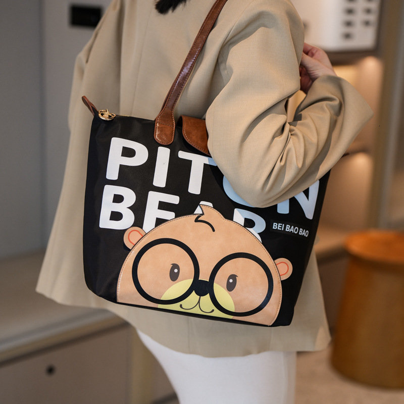 New Large Capacity Designer Bag Cute Girls' Single Shoulder Underarm Casual Versatile Bear Tote Free Shipping Bag For Women Beach Bag Handbag
