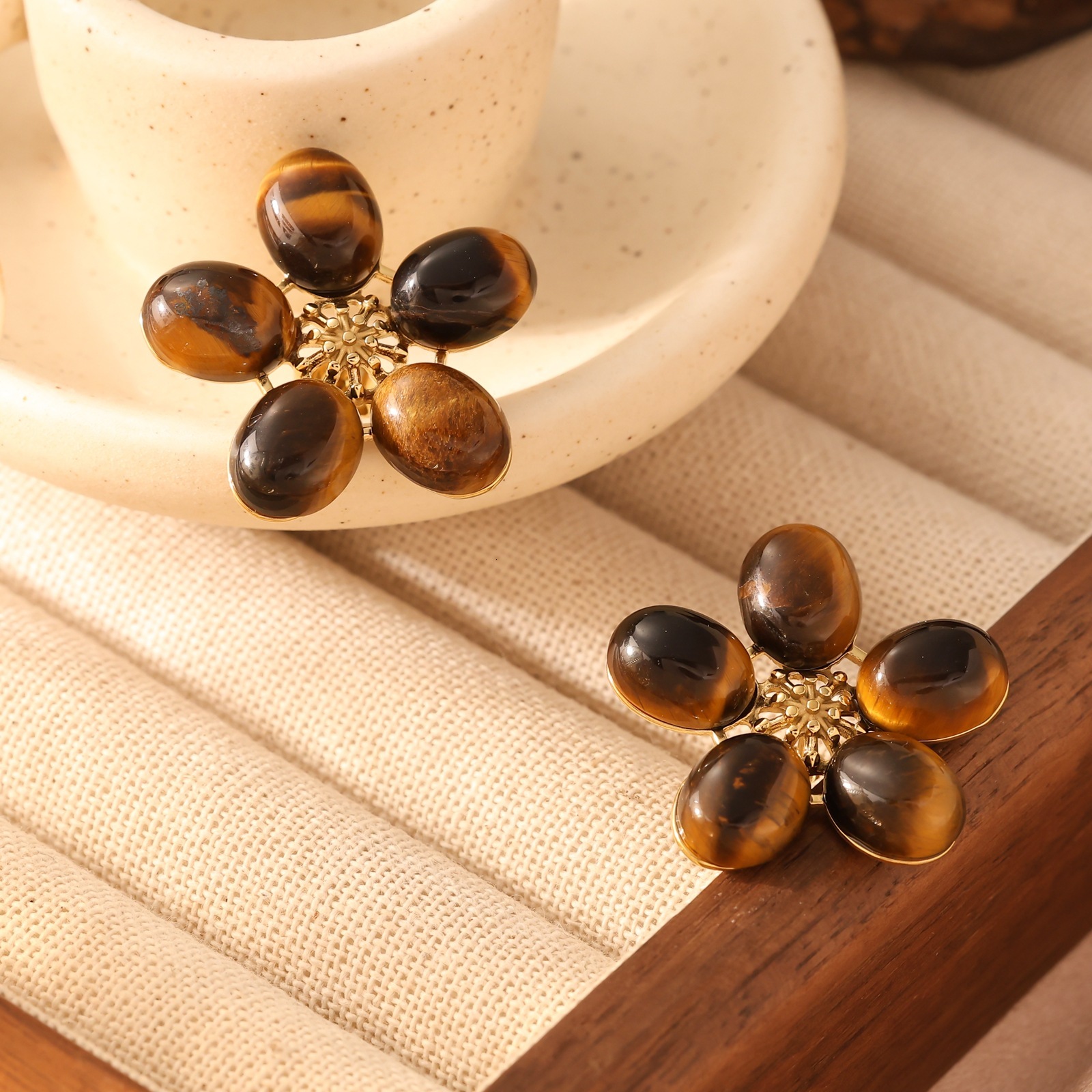 Light Elegant Earrings Niche Design Ins Cold Style Jewelry for Women