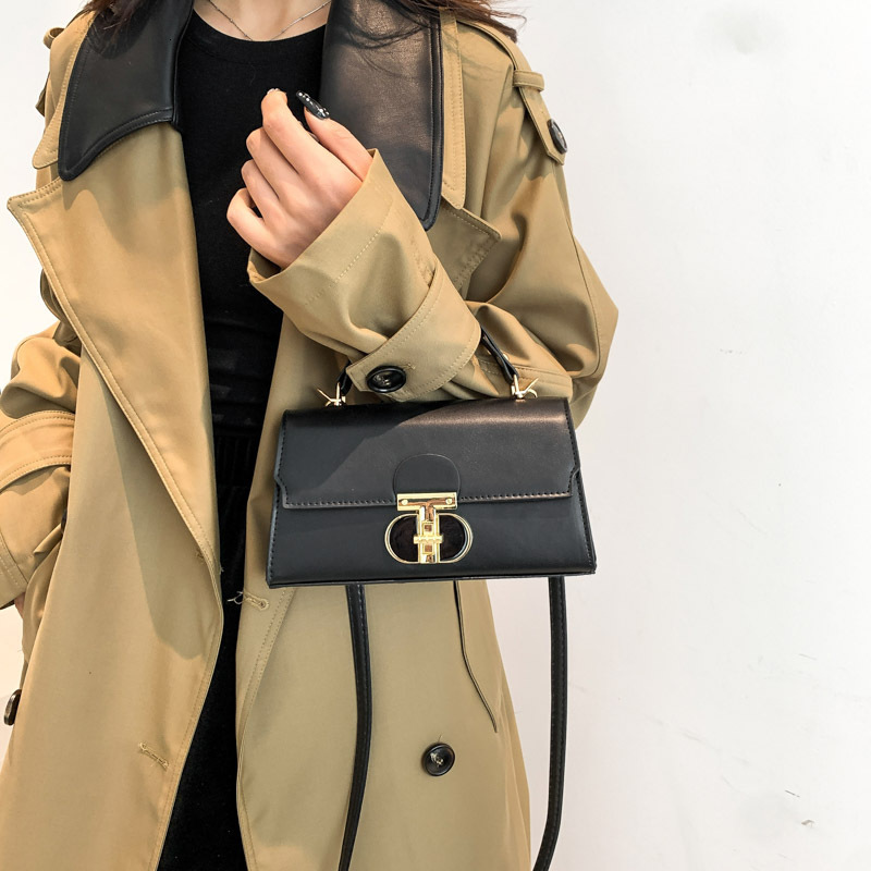 Free Shipping Designer Bag 2025new Design Niche Underarm High-end And Fashionable Buckle Single Shoulder Crossbody Bag Solid Color Texture Small Squar