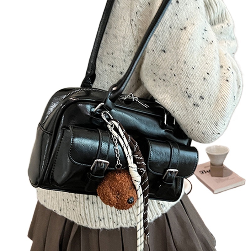 designer Trendy Women's Bags This Year Large Capacity Shoulder Bag Cute Pendant Pillow Bag Retro Multi-pocket Bowling Bag