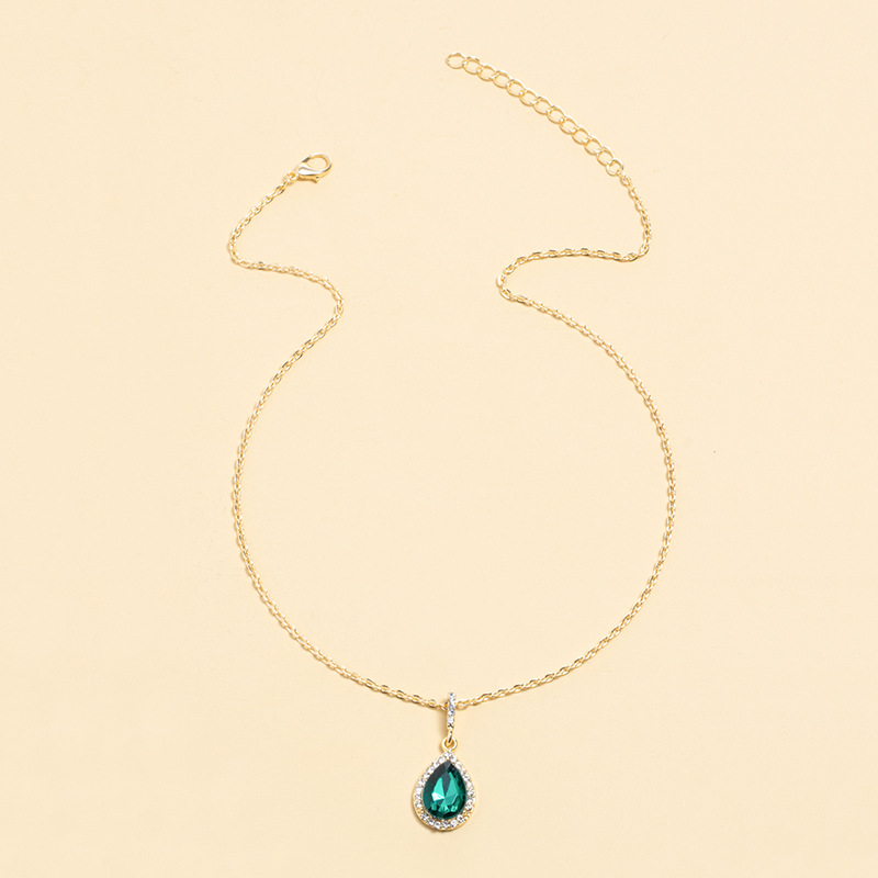 New European and American Style Vintage Collarbone Necklace with Emerald Green Drop shaped Crystal Pendant for Women