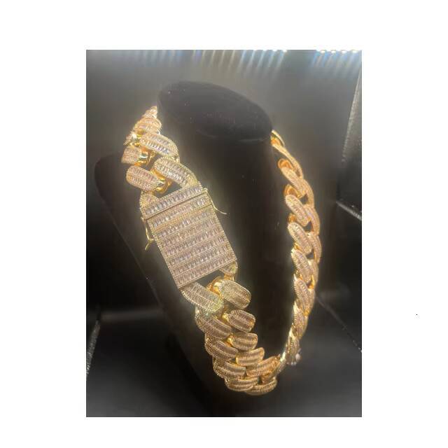 BIG Miami Iced Outcz-big Cuban k Men and Women Hip Hop Jewelry - Heavy Gold Platedhuge -big Chain 42mm