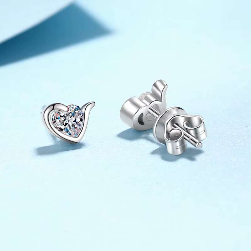 0.6ct Moissanite Diamond Heart Stud Earrings 925 Sterling Silver with Pearl Silver Mosanu Diamond Heart Earrings