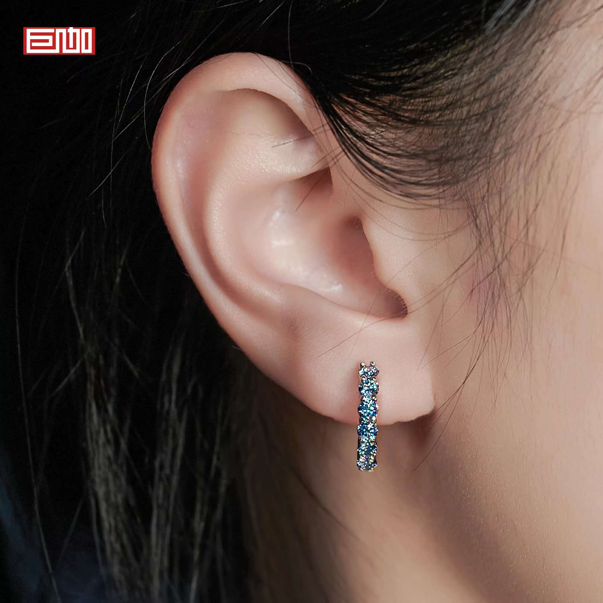 GIGAJEWE Total 1.2ct White/ Blue/ Green Color Moissanite Silver 925 Plated White 18k Gold Hoop Earrings