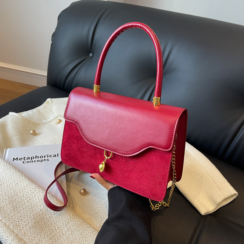 designer Red Wedding Vintage Velvet Bag for Women 2025 New Crossbody Handbag Small Square Bag High-Quality Handheld Bride Bag