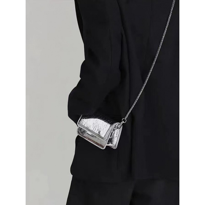 Super Popular Small Bag for Women 2025 New Summer Exquisite Versatile Unique Crossbody Coin Purse Niche Silver Mini Bag