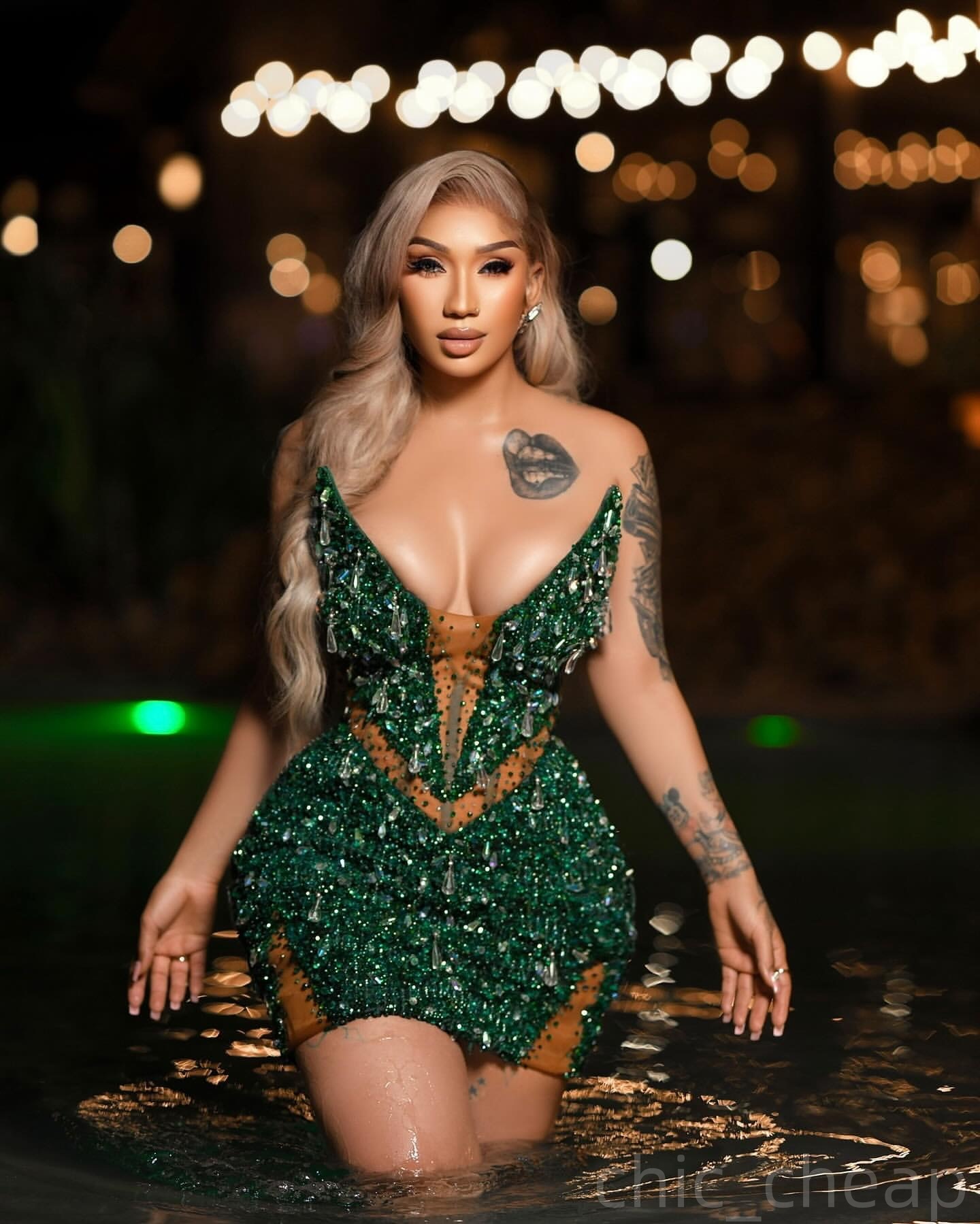 Dark Green Sheath Cocktail Dress Illusion Rhinestones Sequined Sparkly Short Mini Graduation Homecoming Dresses For Special Occasions Sweetheart Gowns