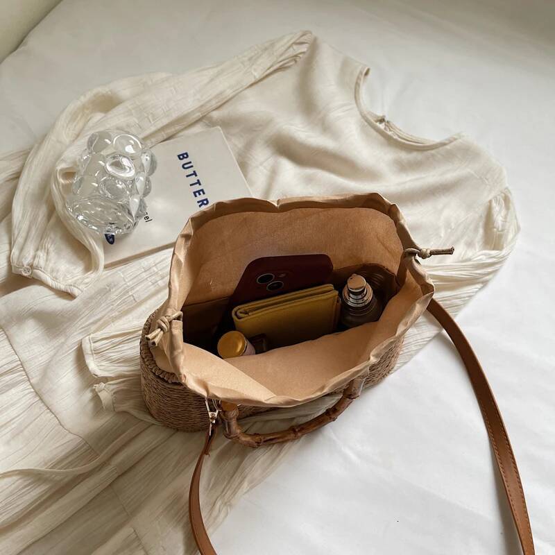 2025 New Summer Handmade Women's Vine Weaving Handbag Retro Bamboo Handle Handbag Designer Women's Bohemian Straw Weaving Beach Shoulder Bag