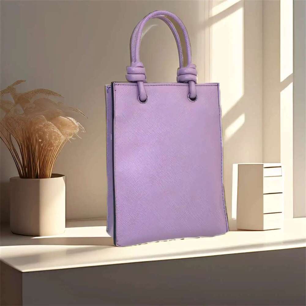 Fashionable Women's Tour Strap Handbag With Simple Design And Large Capacity