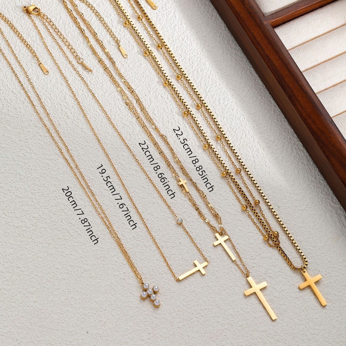 Design Sense Internet Celebrity Minimalist Style High-end Collarbone Chain Trend Titanium Steel Non-fading Three-layer Cross Necklace for Women