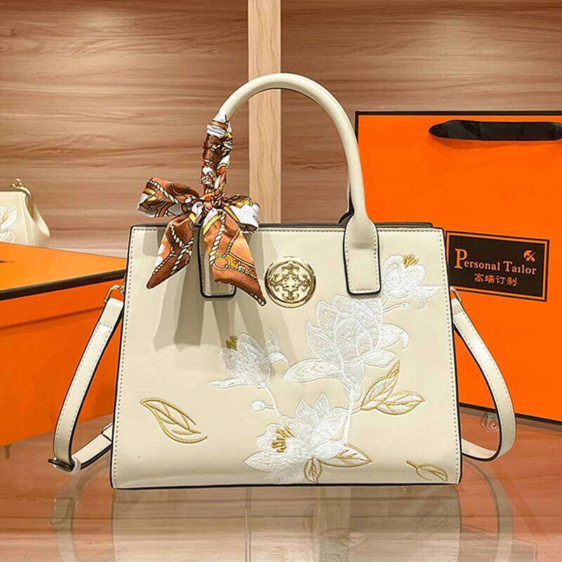 Toptrends Chinese Style Embroidery Tote Handbags For Women 2025 Designer Scarf Mom Work Ladies Shoulder Crossbody Bags