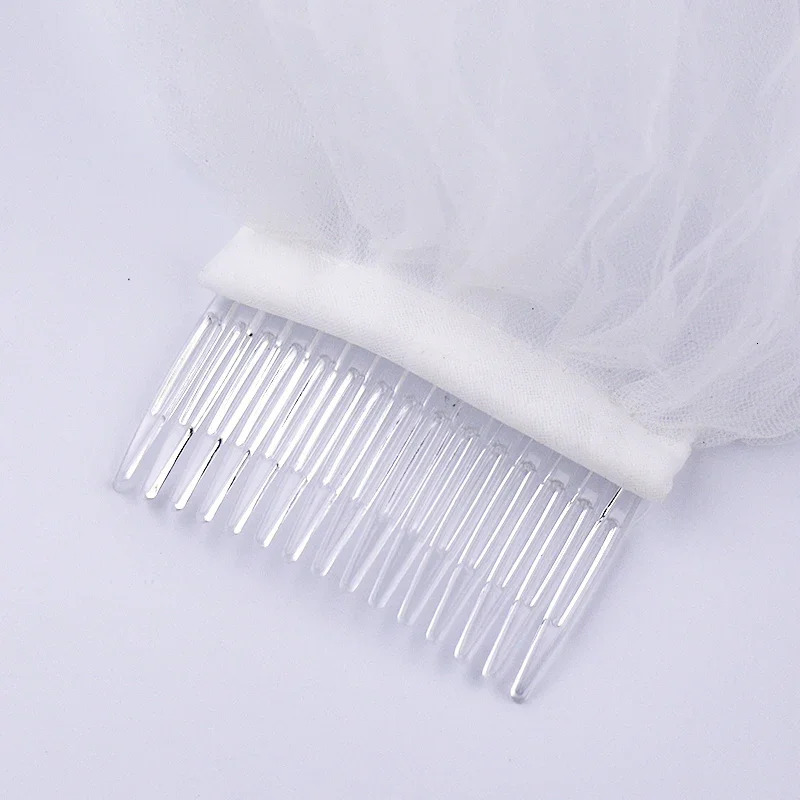 White Two Layers Bride Wedding Veils Lace Edge Sexy Short Waist Length Wedding Veil with Comb Dress Veil for Bride 250530
