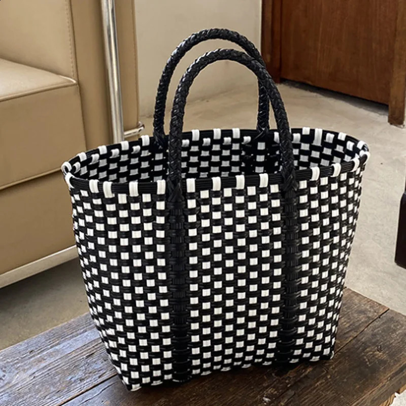 Large Capacity Tote Bag Fashion Vacation Women Bag Portable Plastic Hand-Woven Bag Summer Beach Bag 250530
