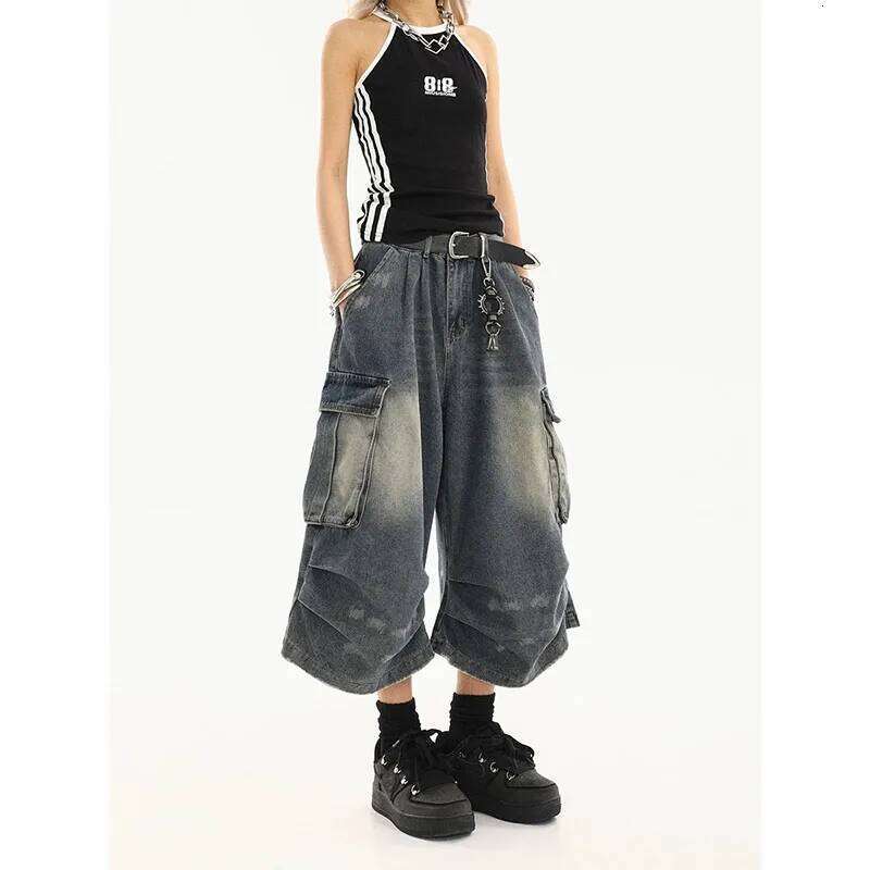 American Style Women Vintage Washed Workwear Denim Shorts With Multiple Pockets Pleated Design Loose Drapey Seven-Foot Pants