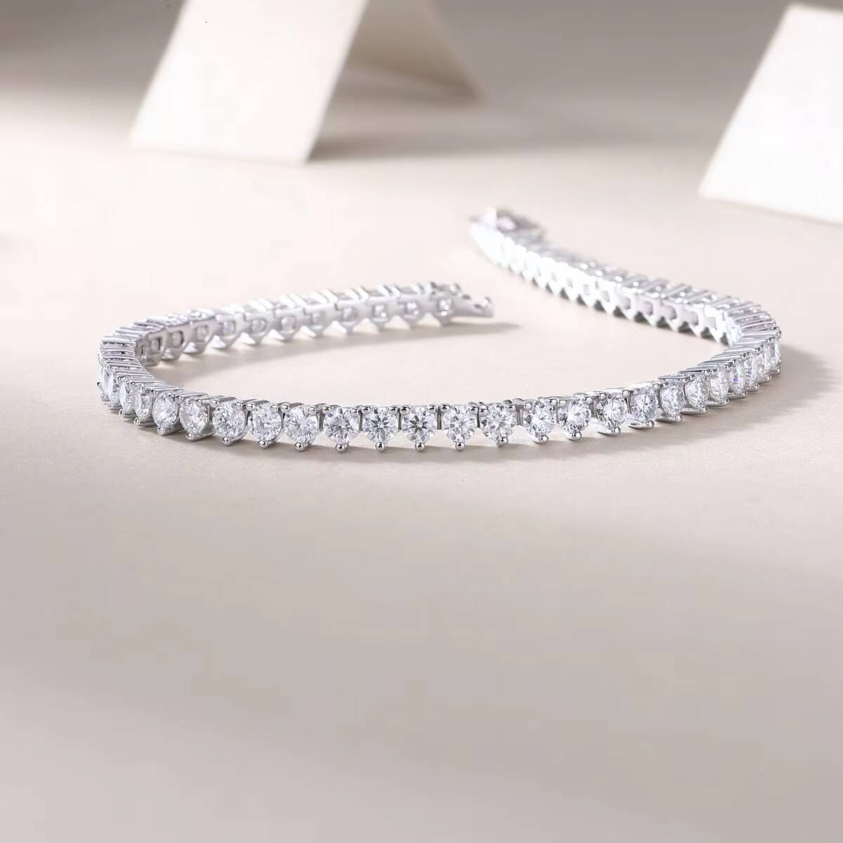 S Medal Bracelet Silica New Style Hand Jewelry Sier Plated Accessories