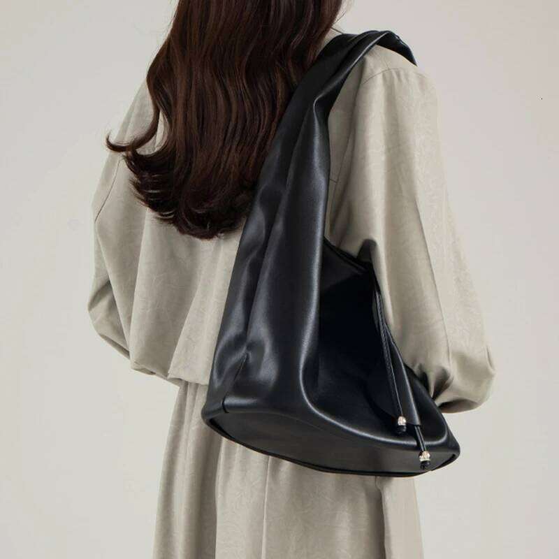 2025 New Simple Design Shoulder Bags Women Solid Color Soft Leather Underarm Bag Large Capacity Lady Handbags