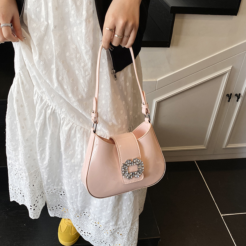 designer Patent Leather Underarm Bag for Women, Trendy Bucket Bag, 2025 New Niche Design, High-end Single Shoulder Small Square Bag