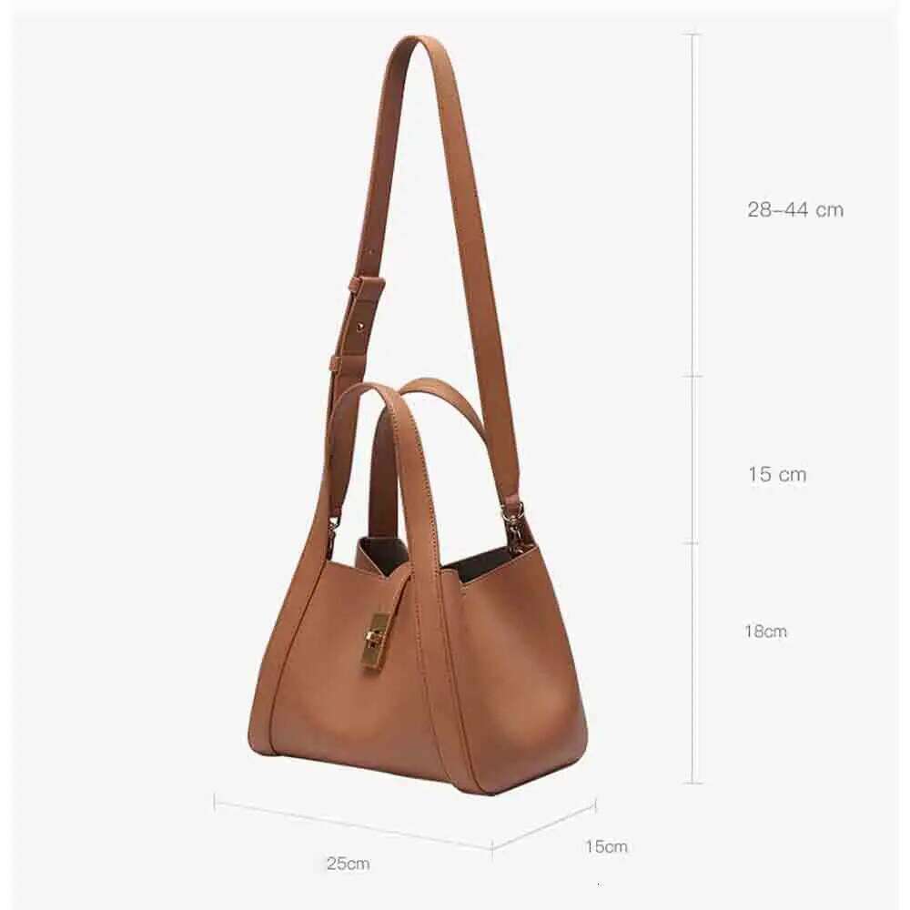 Fashionable Soft Genuine Leather Women Designer Bags Chic Shoulder Basket Bag Party Female Mini Tote Purses Black 2022