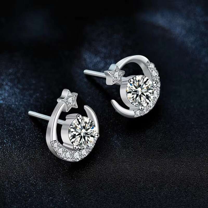 Delicate Summer Ear Jewelry Moissanite 925 Sterling Silver Star Moon Earrings Ear Studs with Needle Design