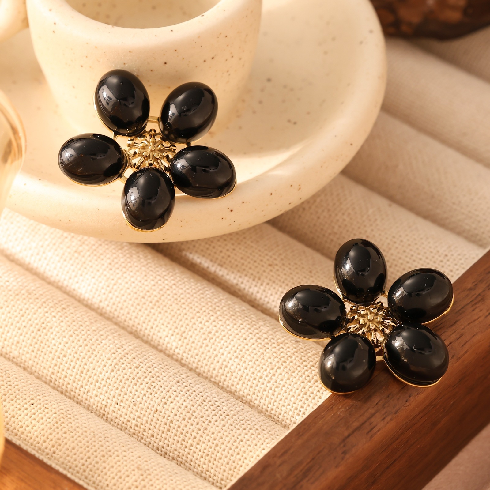 Light Elegant Earrings Niche Design Ins Cold Style Jewelry for Women