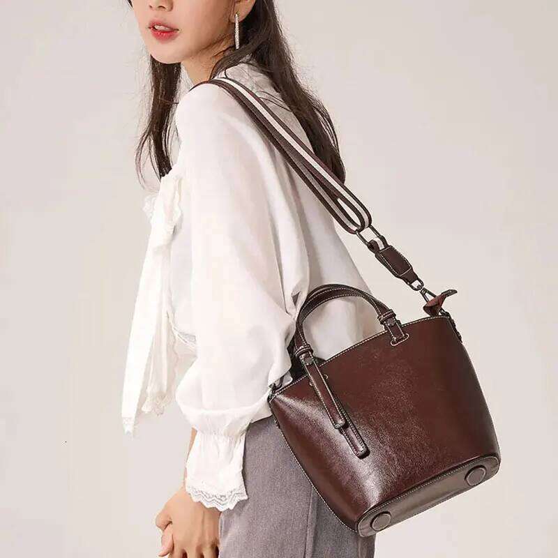 Genuine Leather Women's Bucket Vintage Cowhide Shoulder Bags High Quality Women Handbags Fashion Crossbody Bag 599