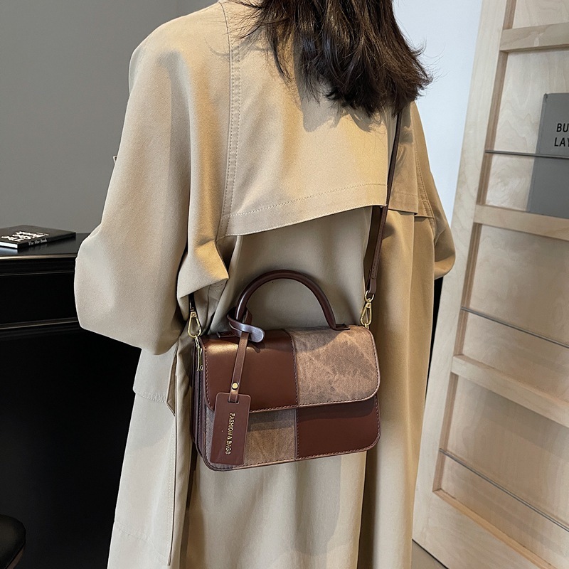 Autumn and Winter Vintage New Multi functional Shoulder Wide Bag Patch Handbag Small Square Bag Designer Women's Shoulder Bag