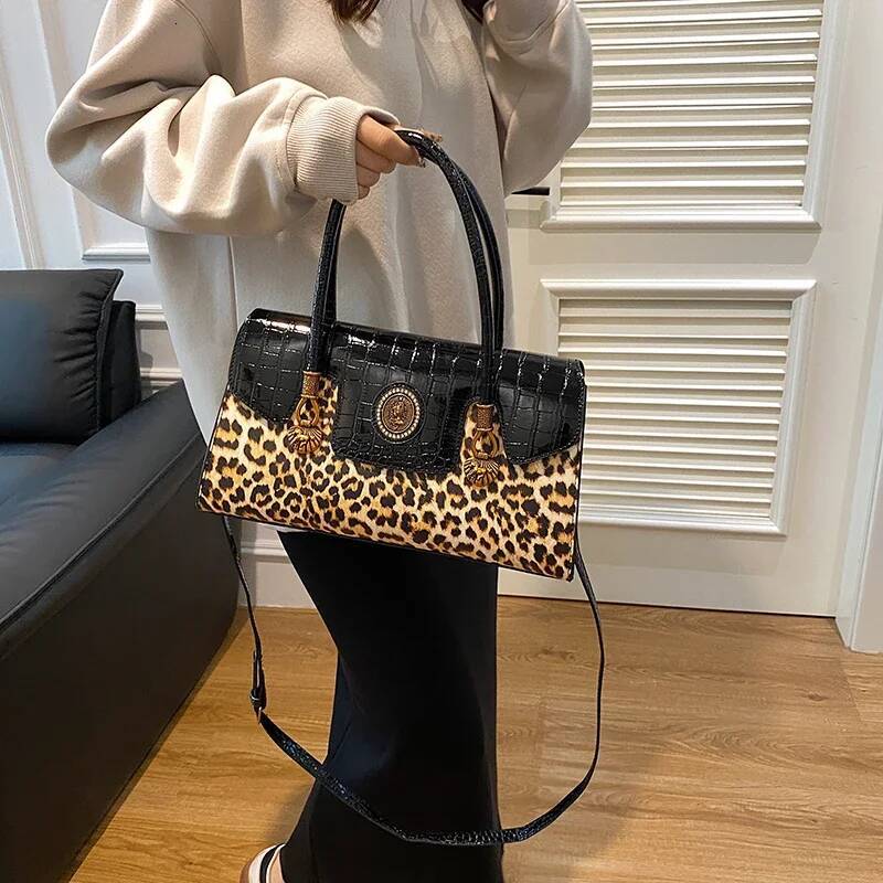 2025 new women's crocodile leather handbag new purple designer women's handbag wallet fashionable classic shoulder bag 2