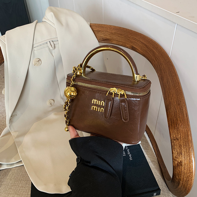 Designer bag armpit bag fashion shoulder bag luxury bag crossbody bag handbag designer spring and summer texture Boston pillow bag high-end retro cros