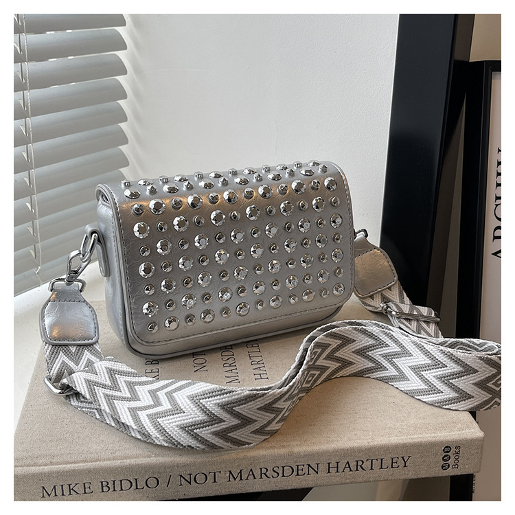 Elegant Full-Diamond Rhinestone Handbag with Adjustable Straps for Casual Wear