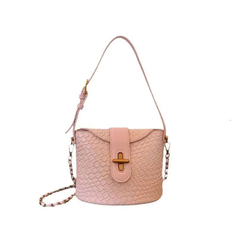 2025 Luxe-Gift Cube: Parisian-Touch Mini Shoulder Bag 3-Way Commute/Date With Magnetic Art-Clasp & Tech-Ready Stow