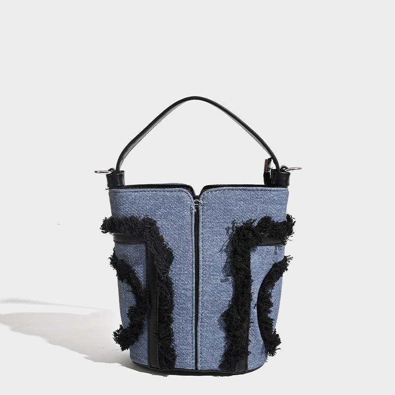 designer New Style High-End Fashionable Tassel Casual Chic Niche Denim Pleated Patchwork Handbag Crossbody Bag for Women