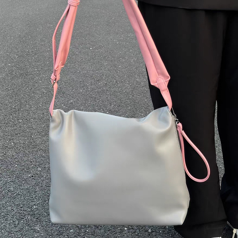 designer 2025 Spring New High-End Large Capacity Tote Bag PU Fashion Single Shoulder Textured Crossbody Exquisite Small Square Bag