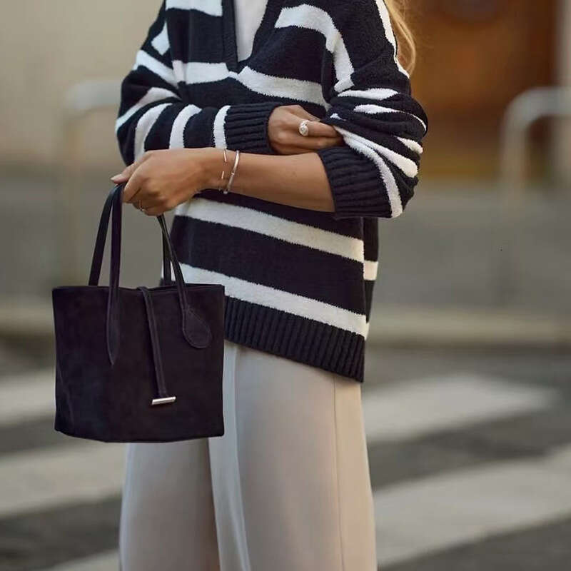 French Niche Autumn Winter New High end Melard Matte Basket Genuine Leather Handbag Crossbody Bucket Bag