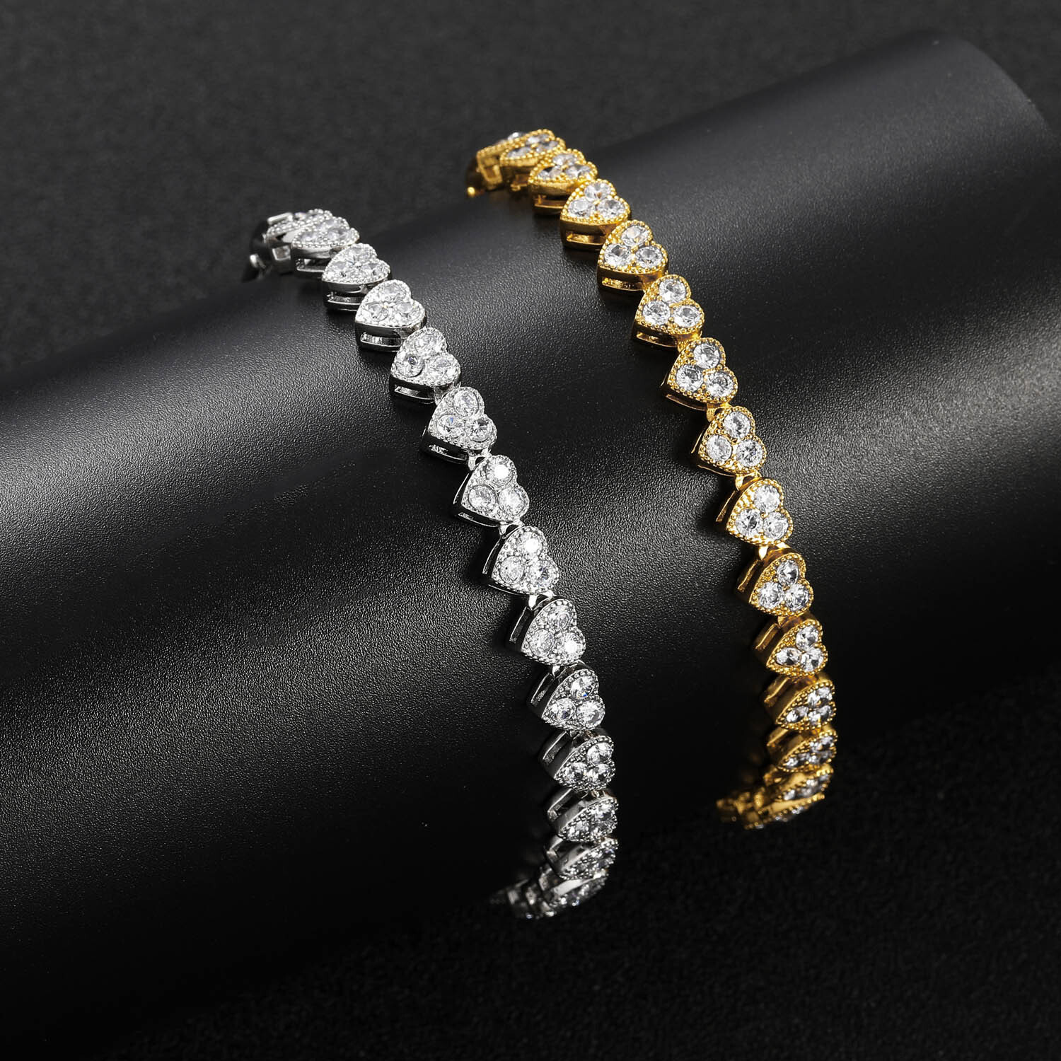 Hip Hop New Love Moissanite Bracelet 6.5mm Wide Heart Shaped Male and Female Couple Personalized Hip Hop Bracelet moissanite