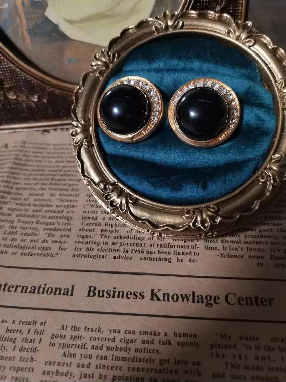 Luxury Vintage Jewelry Round Black Obsidian Surrounded by Moissanite Stud Earrings With Silver Pin Fashion Earrings for Women