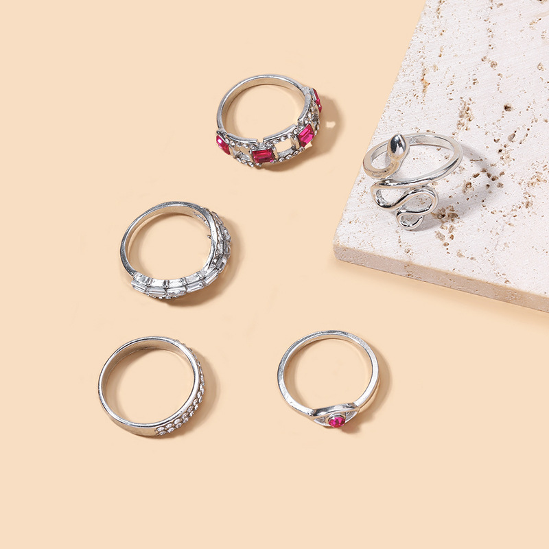 New European and American Style Alloy Snake shaped Ring Set Five piece Stackable Rings for Women