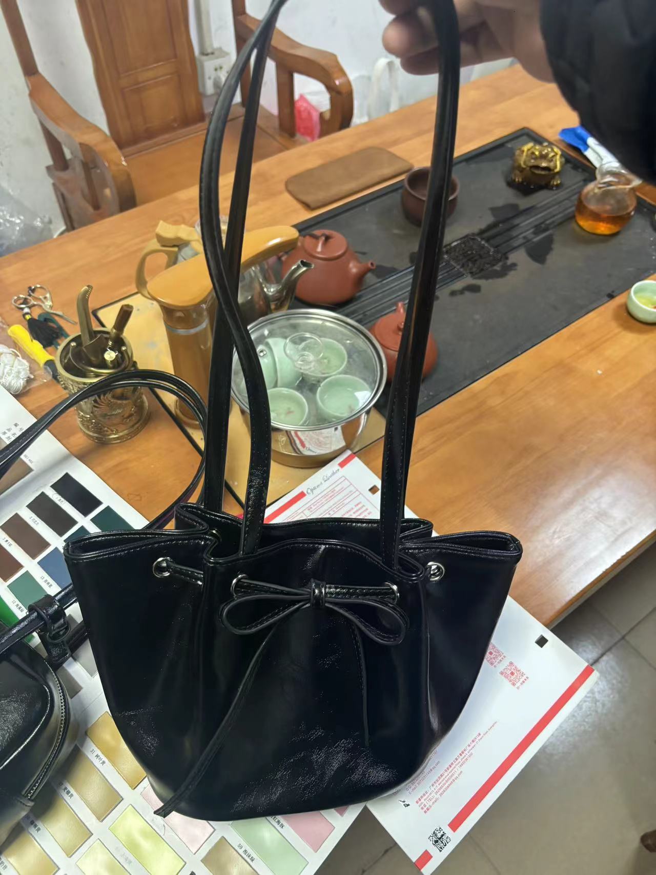 designer Underarm Bag for Women 2025 New Niche Design High-end Bowknot Fashion Commuter Shoulder Handbag Bucket Bag