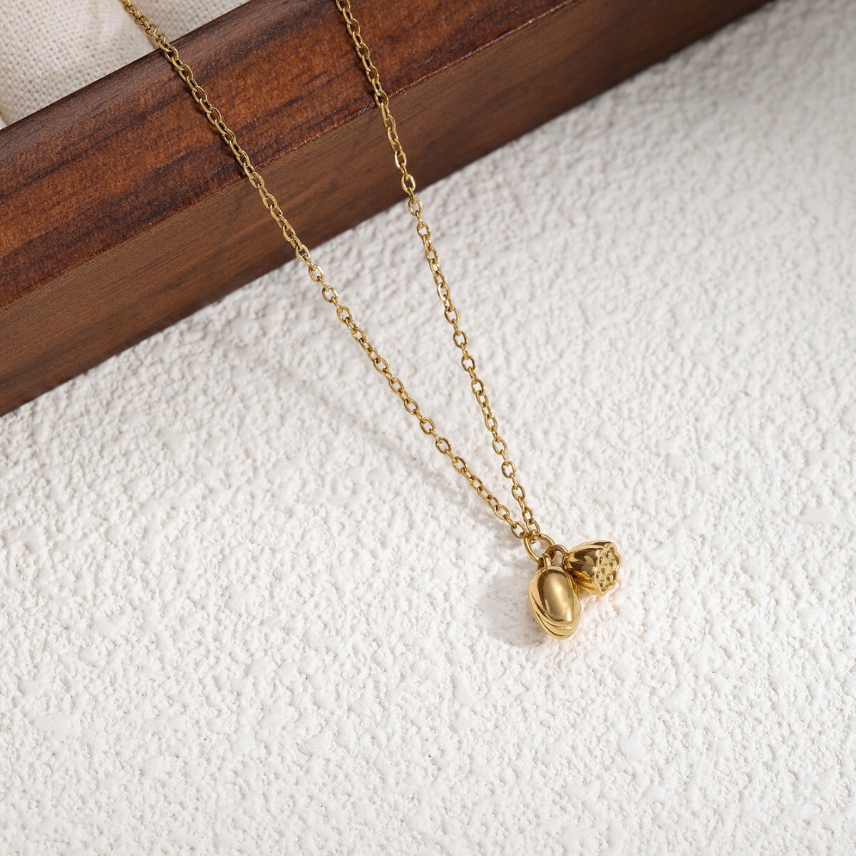 Minimalist Eggplant Geometric Pendant Necklace Round Snake Titanium Steel Clavicle Chain Non-Fading Layered Versatile Gift