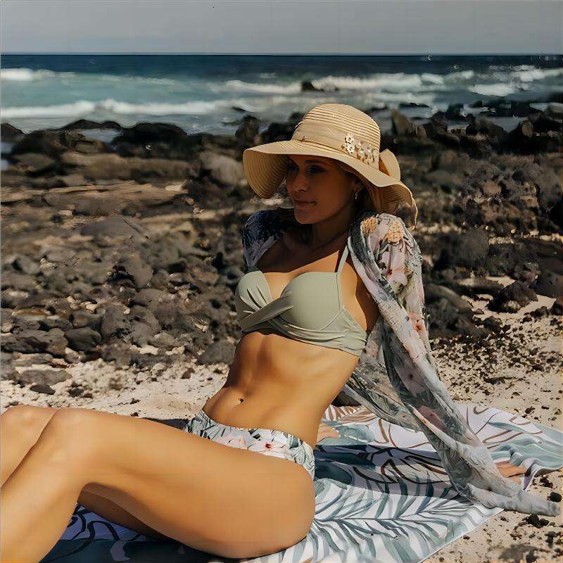 Wholesale split style suspender three-piece swimsuit for women in Europe and America, bikini 2025 new casual fashion trend clothing