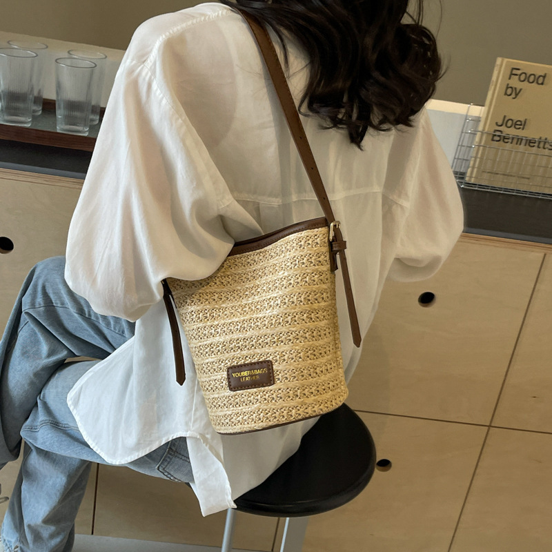 designer Summer Straw Woven Bucket Bag for Women 2025 New Fashion Casual Beach Handbag Large Capacity Crossbody Woven Bag