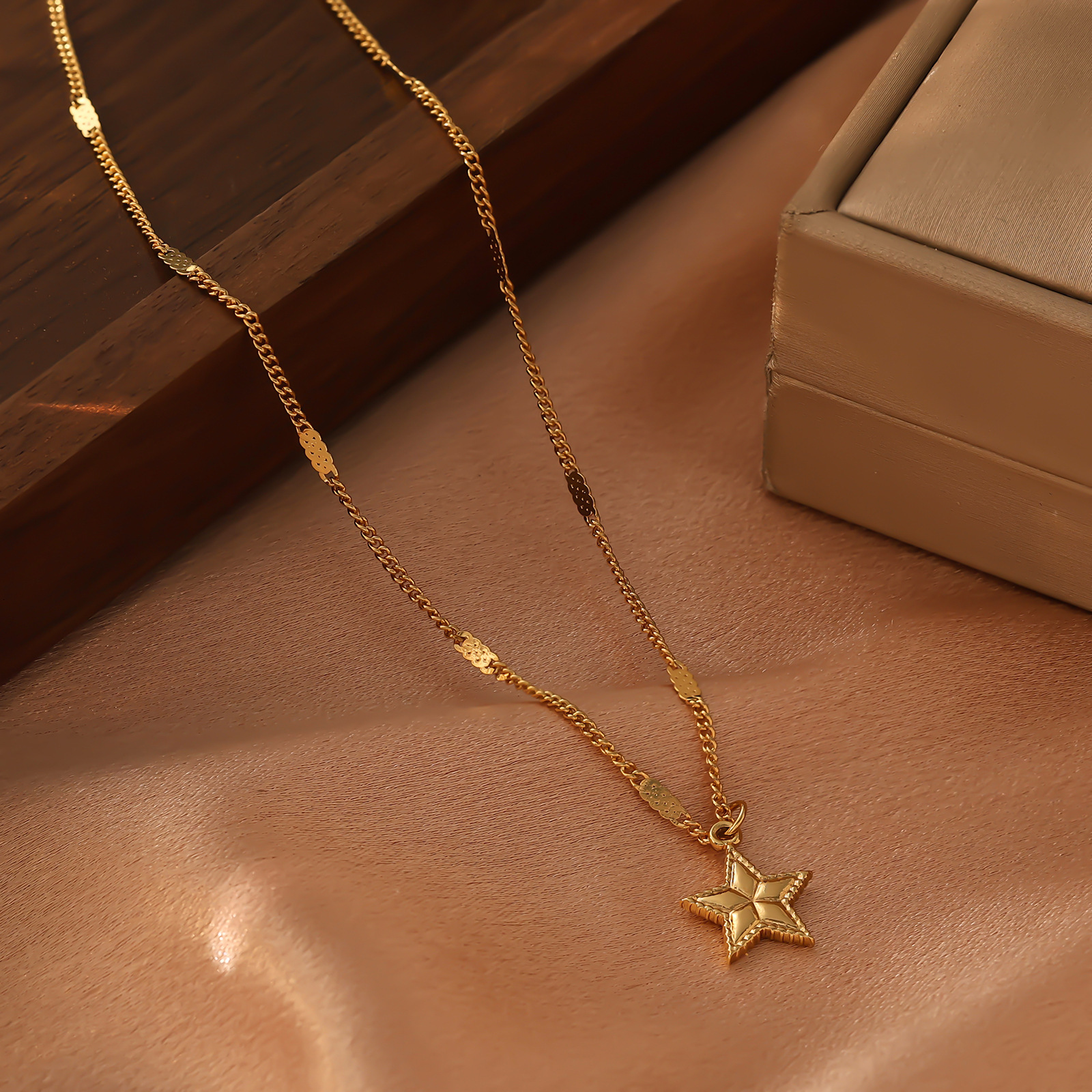 Galaxy Rolling Hot Layered Set Star Beautiful Crescent Moon Choker Collarbone Necklace Double Layer Titanium Steel