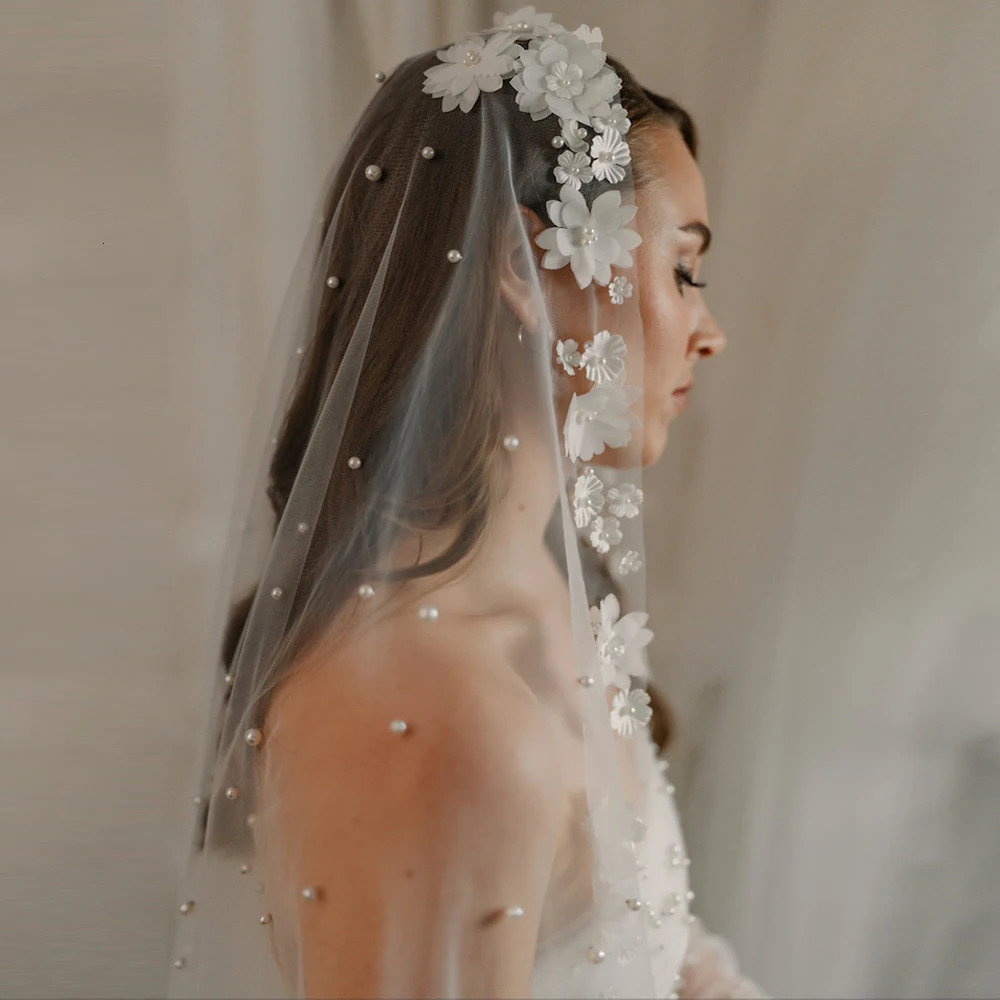 Bridal Veil with Flowers Short Pearls Wedding Veil 1 Tier Elegant Wedding Accessories for Bride Floral French Lace Trim VP67 250530