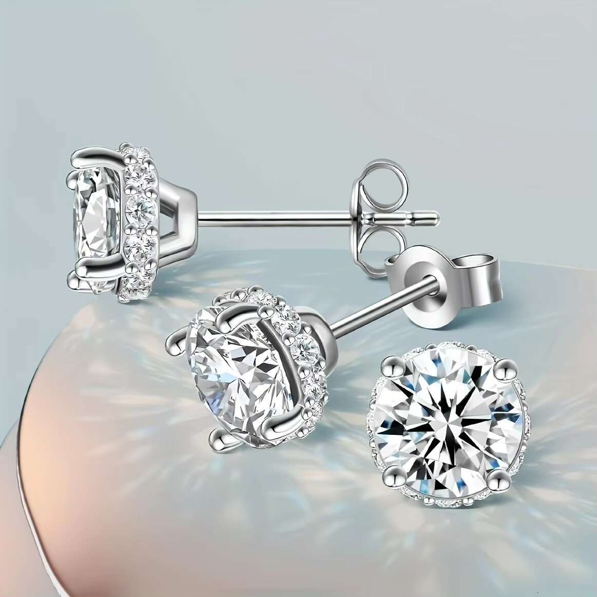 Advanced Luxury S925 Sterling Silver Premium Moissanite Stud Earrings Suitable for Daily Decoration