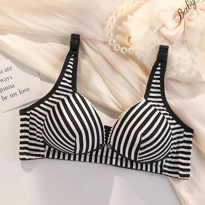 Breastfeeding Female Mom Bra Thin Mold Cup Comfortable and Soft Postpartum Breastfeeding Without Steel Ring Bra 250530