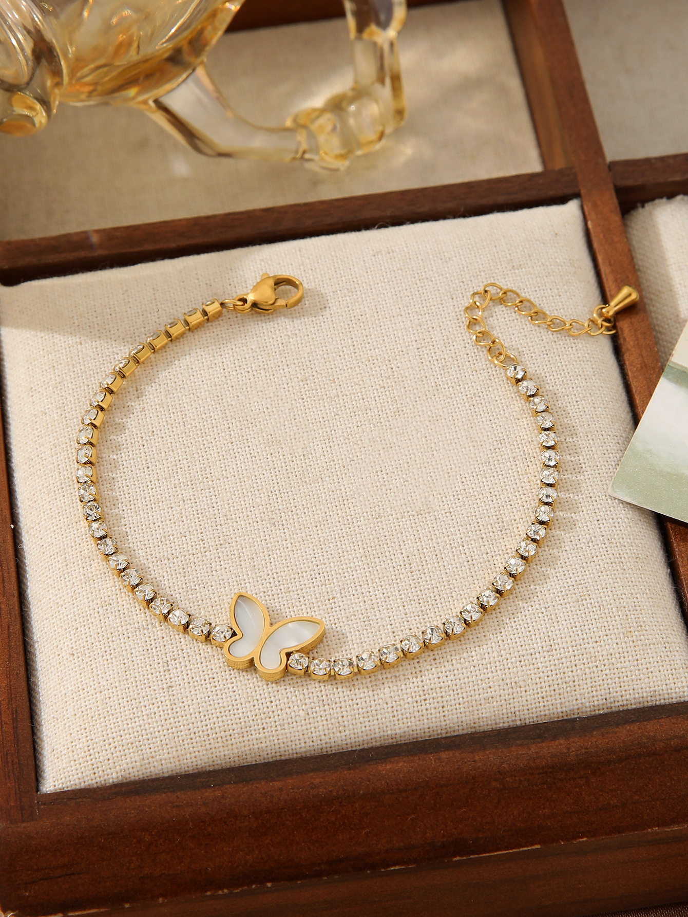 French Style Titanium Steel Inlaid Flower Mother-of-Pearl Bracelet Fashion Versatile Women's Non-Fading Vacuum Plated Jewelry