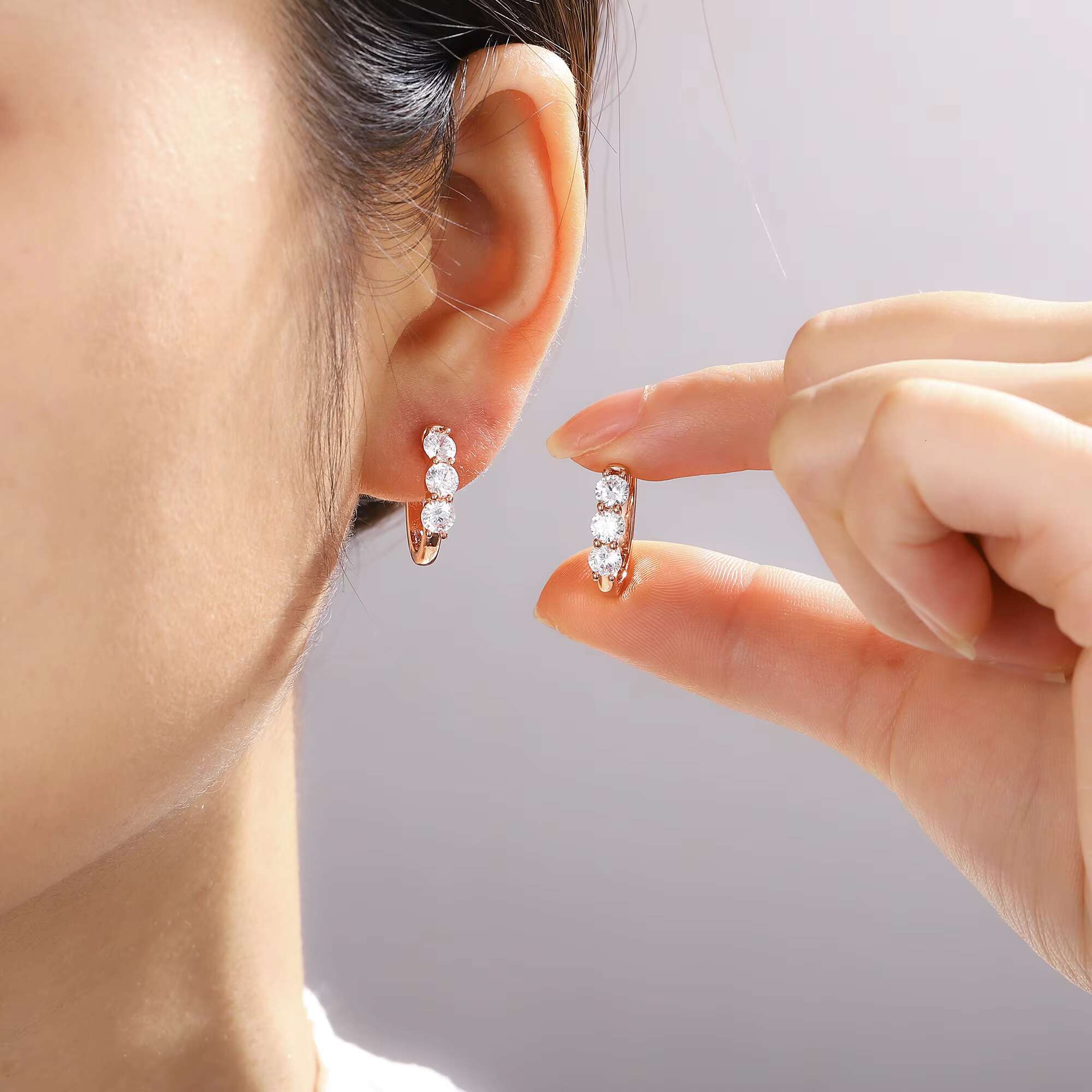 925 Silver Plated Moissanite Earrings Beautiful High Quality Three Colors to Choose From Weddings Gifts Parties Anniversaries