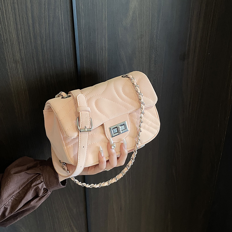 Free Shipping 2025 New High-end Versatile Underarm Bag Designer Bag Beach Bag Small Chanel Style Striped Commuter Shoulder Bag Chain Texture Crossbody