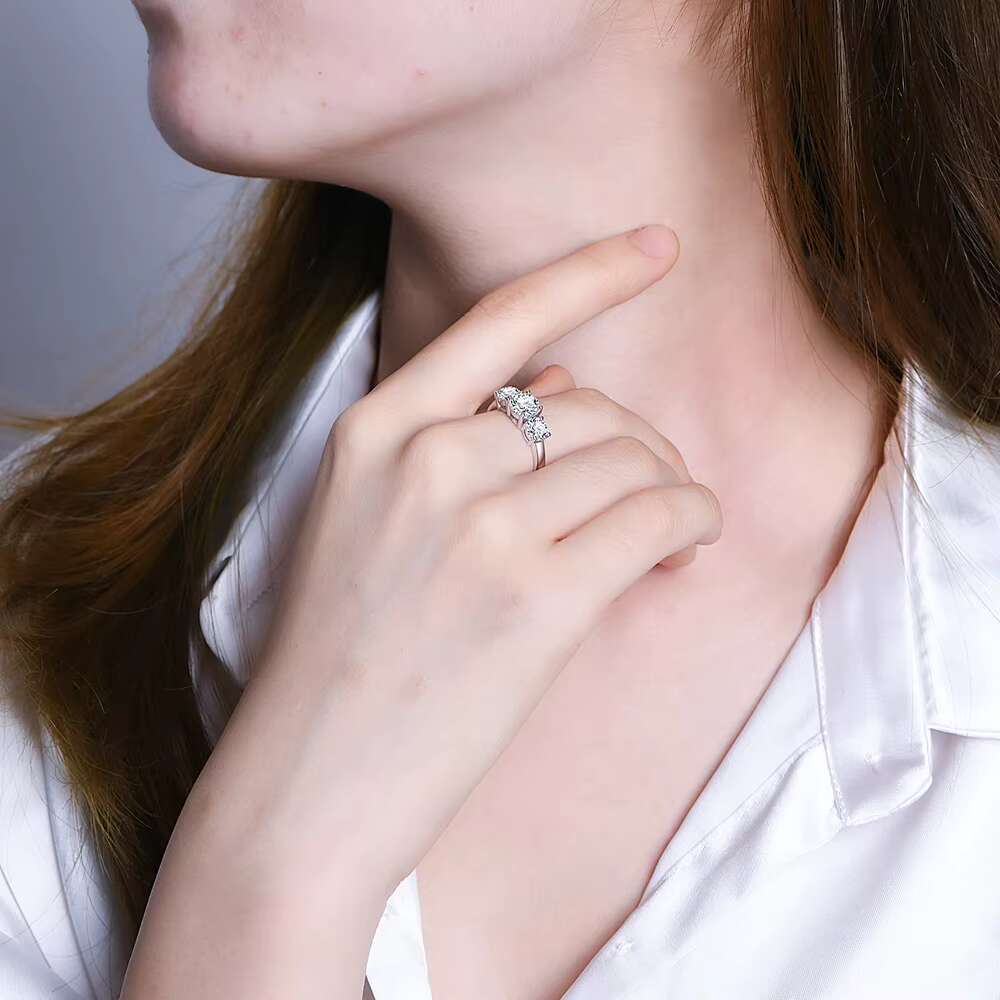 Attagems 2ct Round Cut D Color VVS Moissanite Diamond Ring 925 Sterling Silver Ring High Quality Engagement Wedding Gift