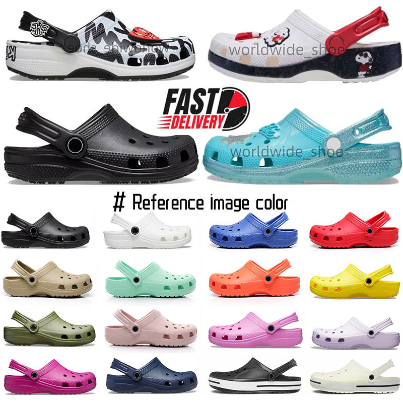 Free shipping Classic Clog Sandals Lightning Sandal Kids Beach Slippers Silders Lightning Red Black pink blue summer waterproof Men Women With 5 Free Random Charms