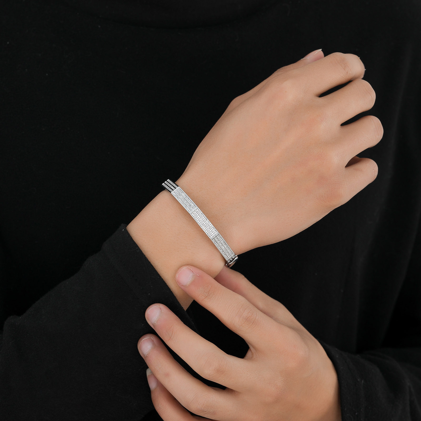 New Geometric Moissanite Bracelet Simple Three Rows of Moissanite Personalized Bracelet Womens Trend Personalized Hip Hop Accessories moissanite